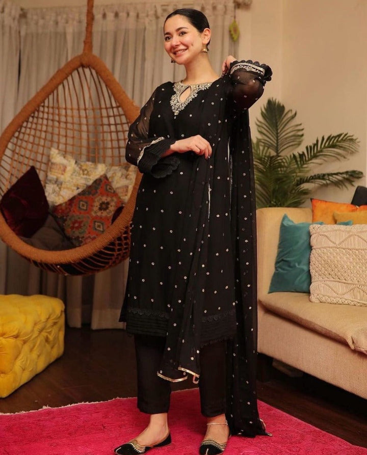 Hania Amir 3 Pcs Areeba Boutiques 3 PCs Dress Dress for girls and womens