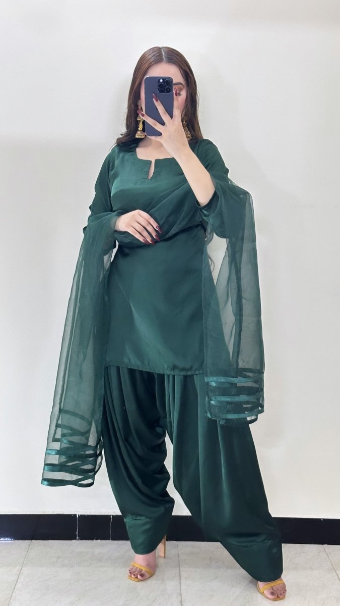 Farshi Suit 3 Pcs - | Buy Online from Areeba Boutiques
