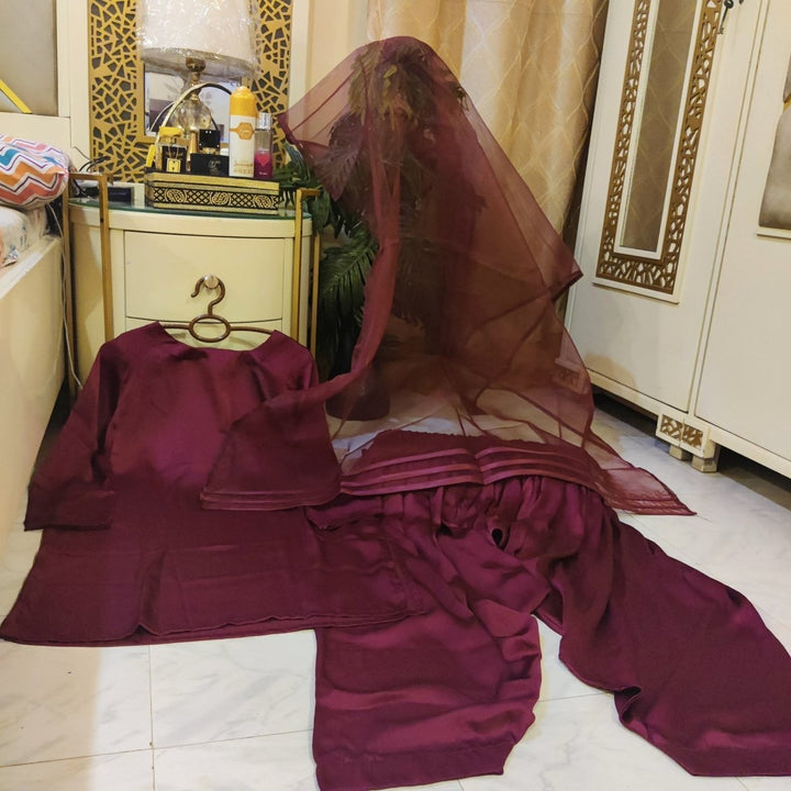 Farshi Suit 3 Pcs - | Buy Online from Areeba Boutiques