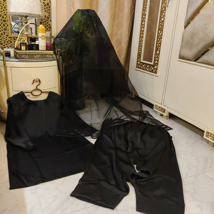 Farshi Suit 3 Pcs - | Buy Online from Areeba Boutiques