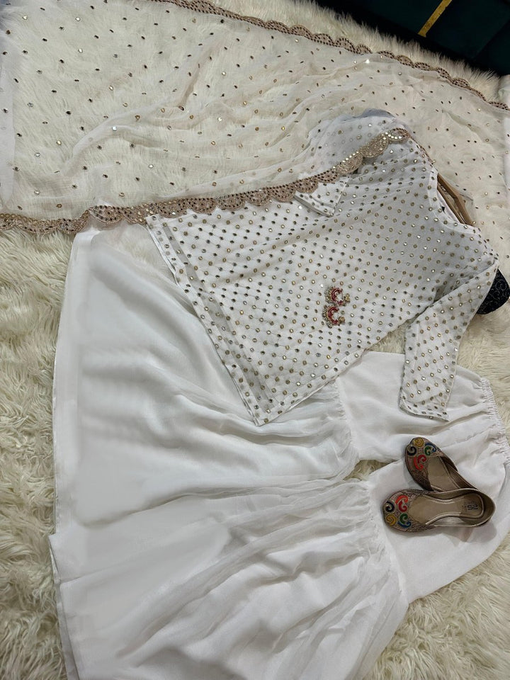 HIBA BUKHARI 3 PCS - | Buy Online from Areeba Boutiques