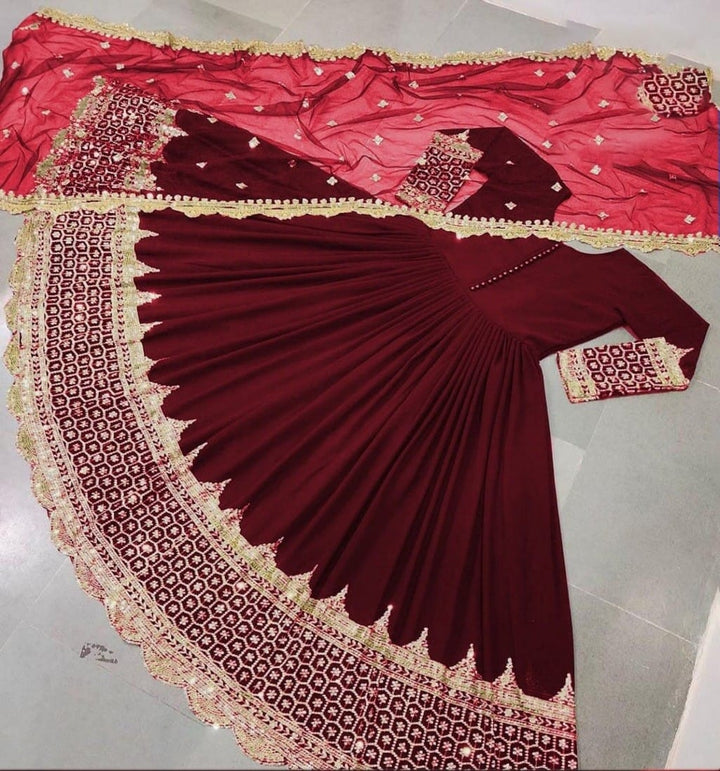 SEQUENCE 3 PCS - | Buy Online from Areeba Boutiques