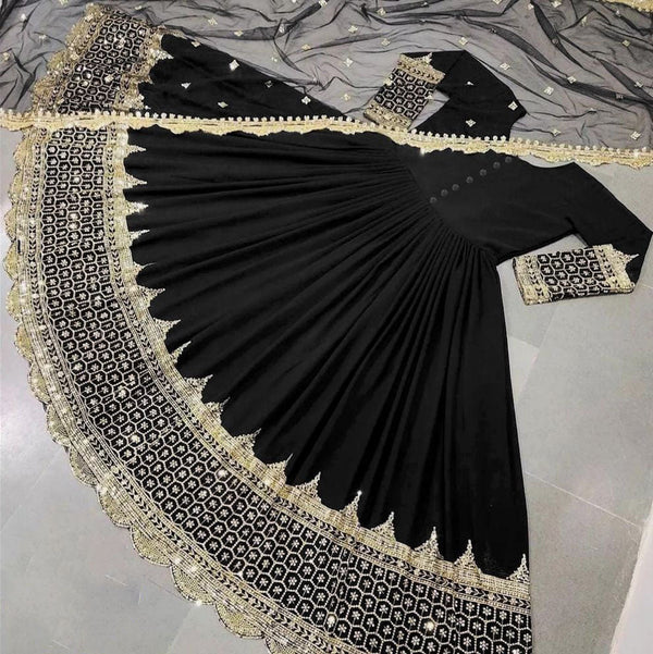 SEQUENCE 3 PCS - | Buy Online from Areeba Boutiques