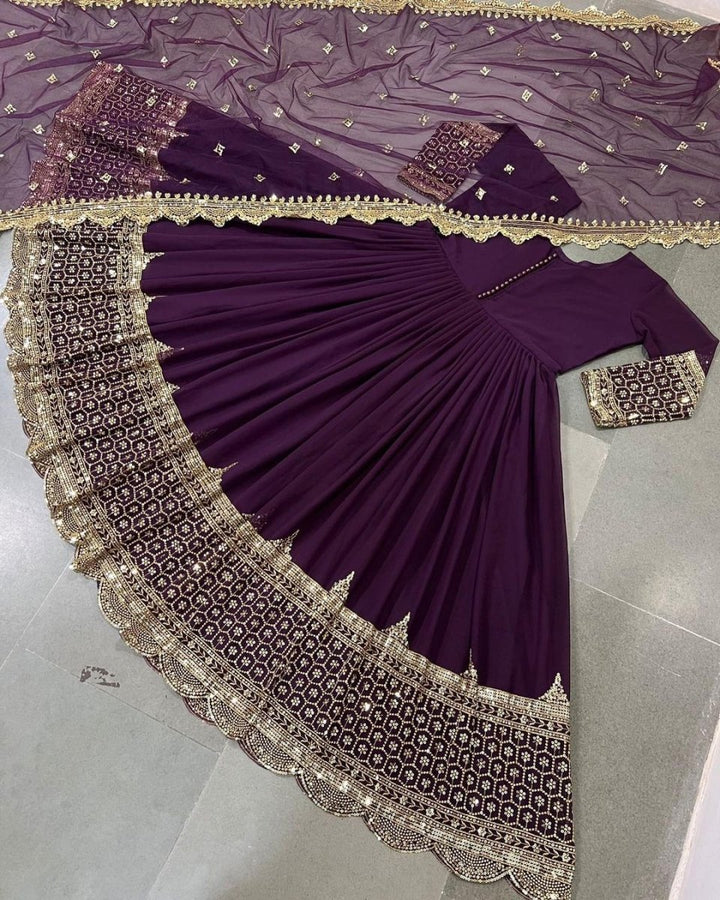 SEQUENCE 3 PCS - | Buy Online from Areeba Boutiques