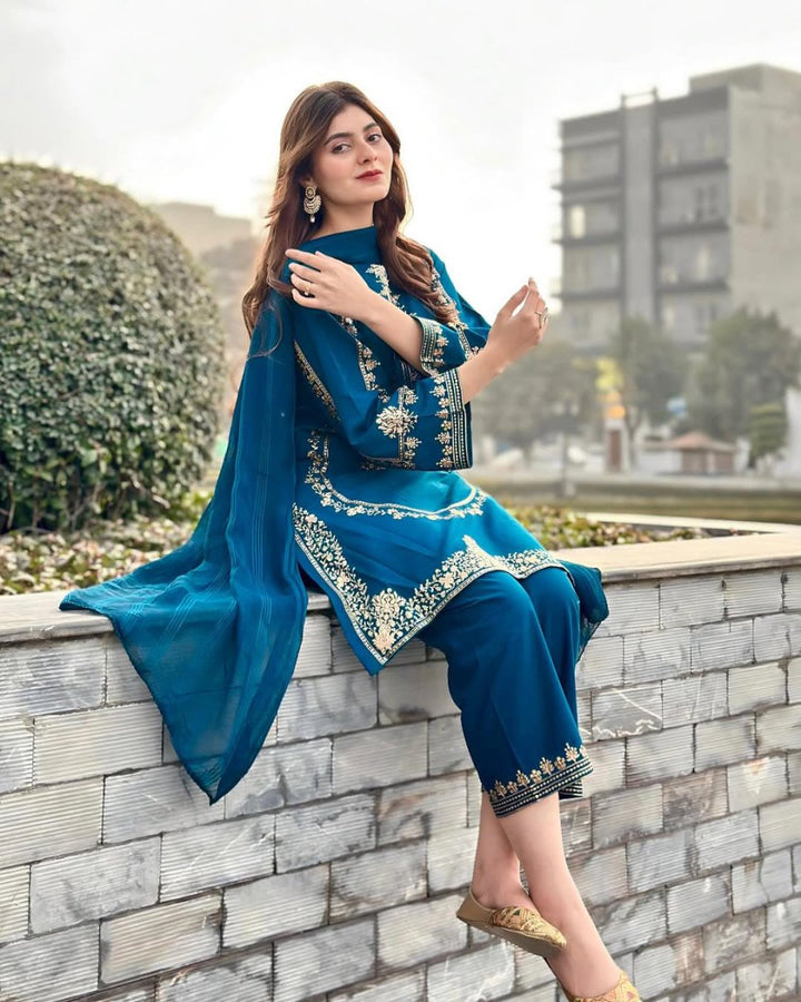 SEQUENCE EMBROIDERY 3 PEICE - | Buy Online from Areeba Boutiques
