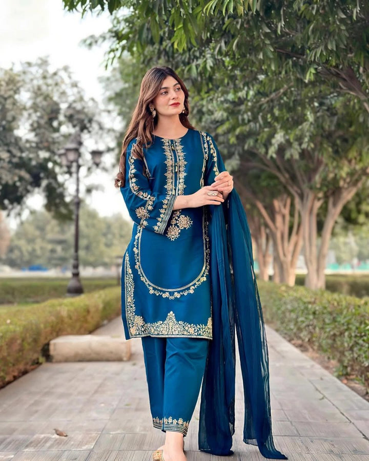 SEQUENCE EMBROIDERY 3 PEICE - | Buy Online from Areeba Boutiques